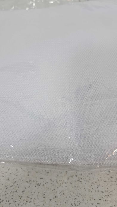 Moskitiera okienna MYCARBON 1,5 × 1,8 m – samodzielny montaż