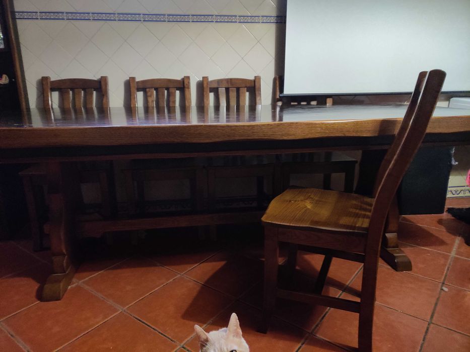 "Mesa Jantar Maciça 2.30m + 8 Cadeiras (Urgente/Mudanças)"
