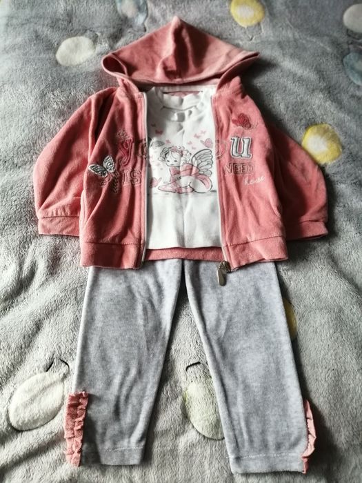 Костюм тройка на дівчинку на 18-24 місяці.