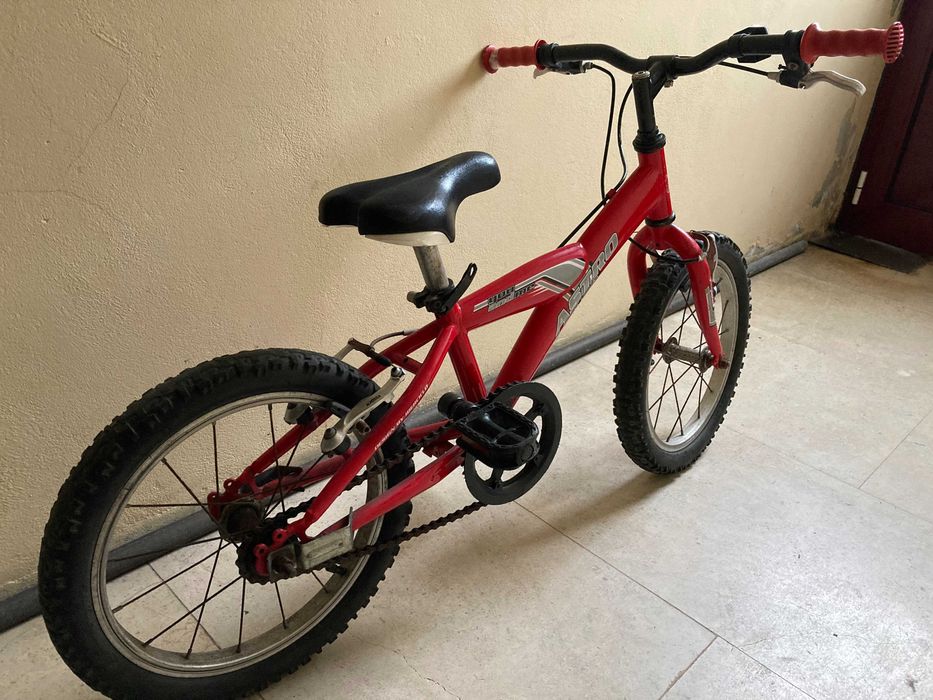 Bicicleta para criança dos 3 aos 7. Roda 16.