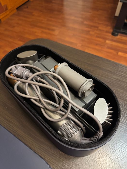 Стайлер Dyson. В ідеальному стані