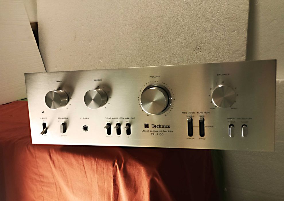 Vendo este magnifico Amplificador Technics SU-7100