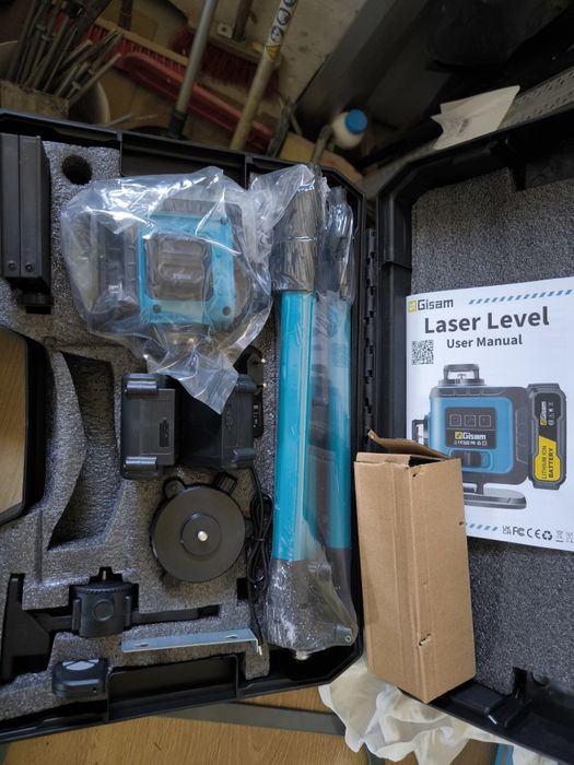 Laser krzyżowy Gisam Walizka Statyw nowy