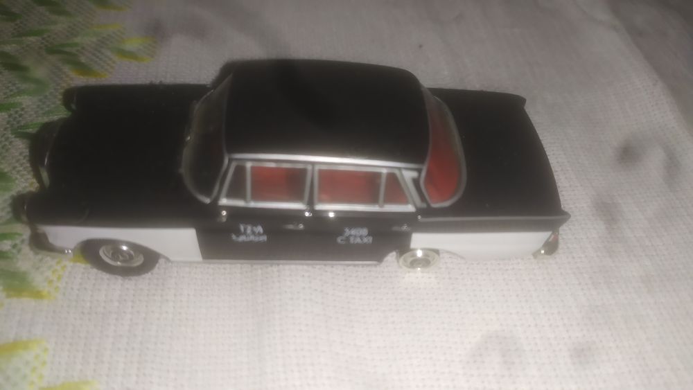 Carrinhos miniatura antigos ferro