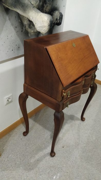 Escrivaninha de estilo inglês