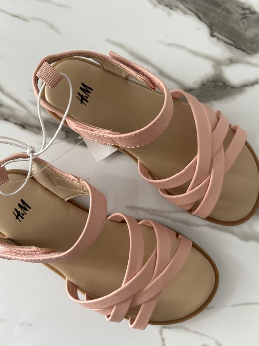 Босоніжки h&m 28,29,30,32,33р