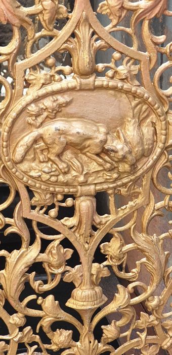 Kominek zabytkowy sygnowany myśliwski