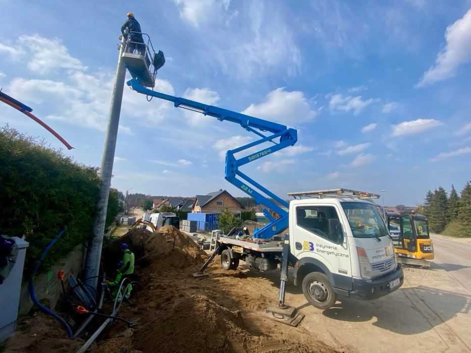 Podnisnik koszowy Nissan Cabstar 22m