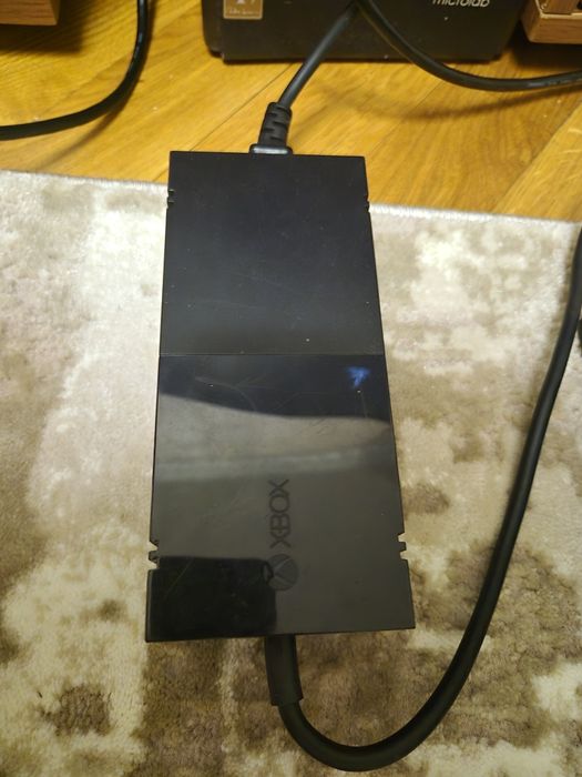 Приставка Xbox One 500 Gb