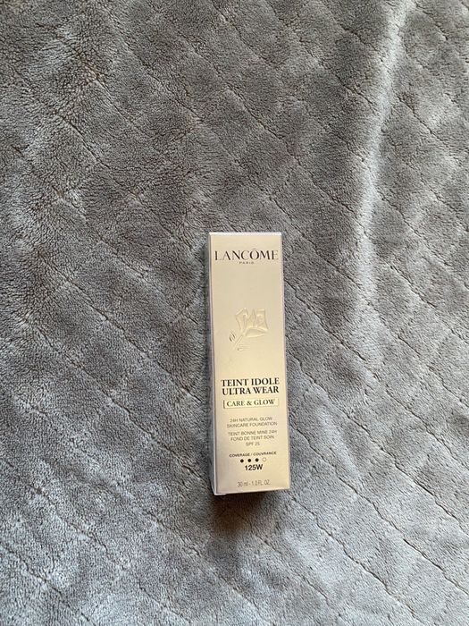 Тональний крем Lankome Teint Idole Ultra Wear Care&Glow відтінок 125W