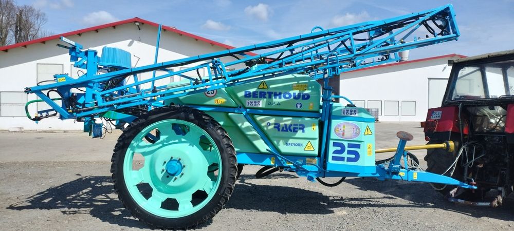 Berthoud Racer 2500L 21/18m 6 sekcji