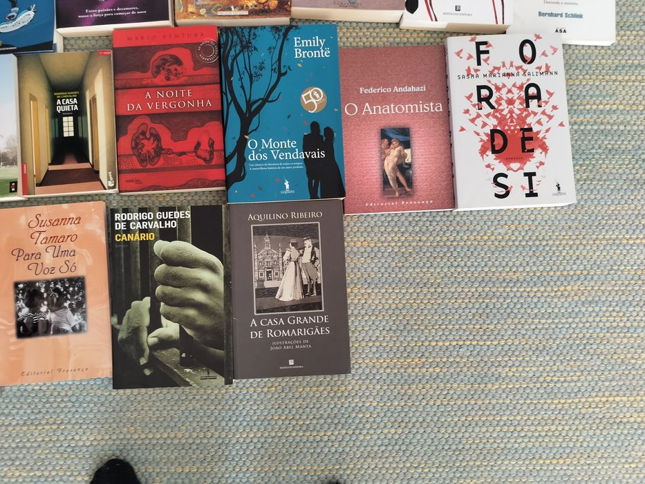 Vendo livros variados