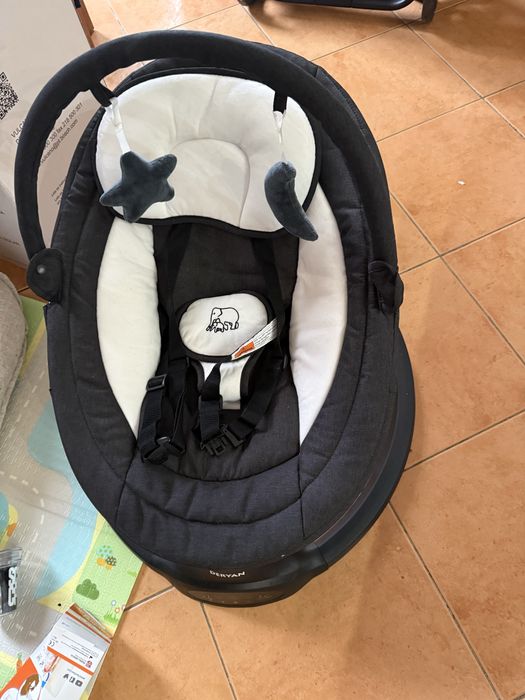 Baloiço para bebê usado