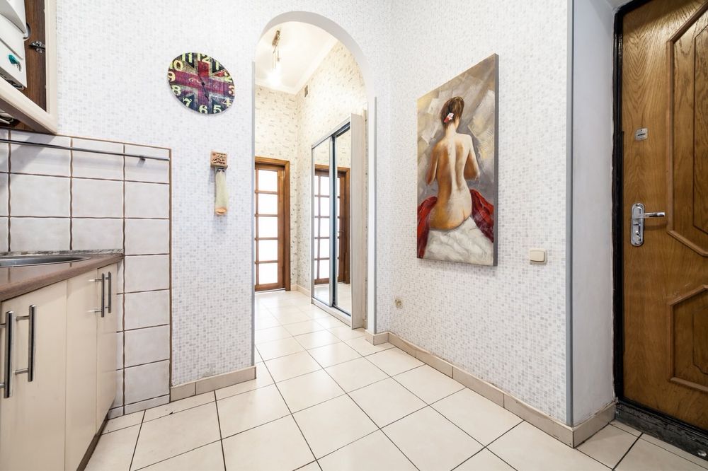 Продаж 1 кім квартири в центрі з ремонтом та мебліми - зображення 3