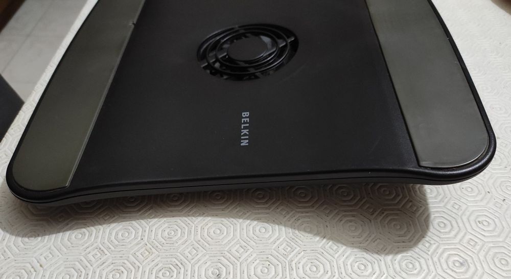 Base refrigeradora da Belkin para portátil