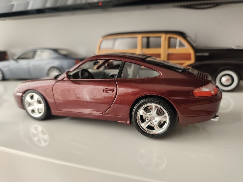 1/18 Porsche Carrera 911 burago carro coleção miniatura