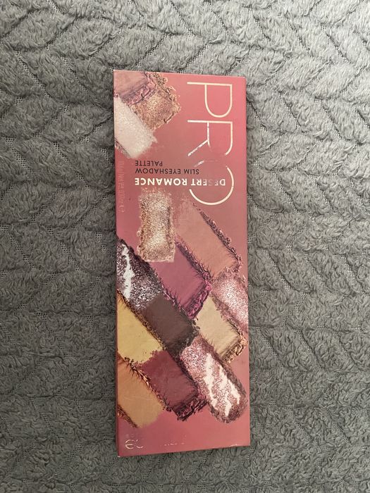 Używana paleta cieni z Catrice