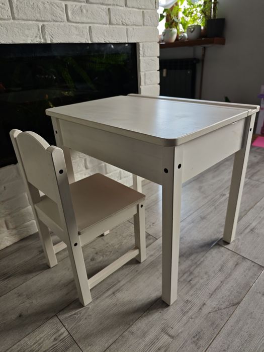 Biurko, stolik + krzesełko ikea Sundvik