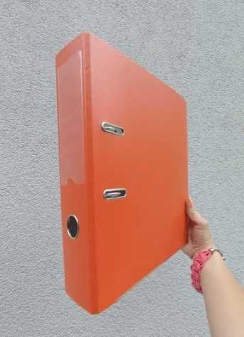 Pomarańczowe segregatory, komplet 17 szt.