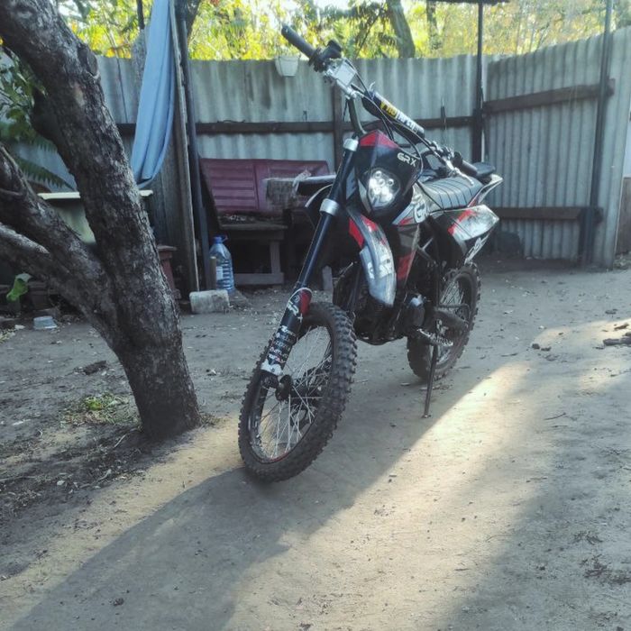 (Срочная продажа причина выезд)  продам Gr-x YX150EM 19/16