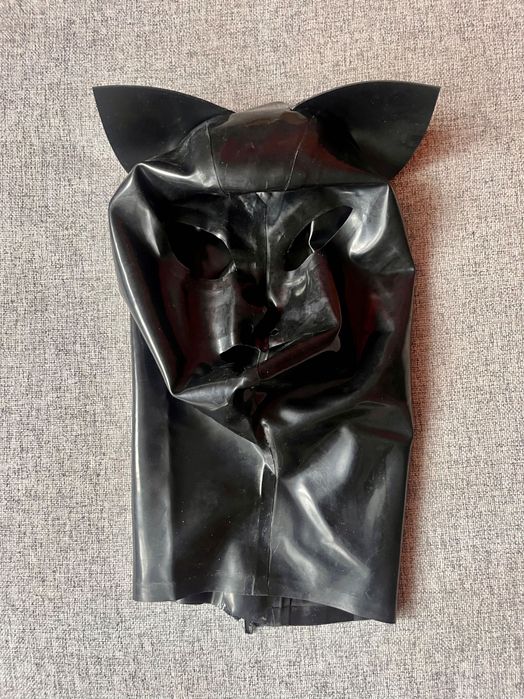 803A / Przebranie Maska M kot latex lateks 0,4 mm czarna czarne uszy