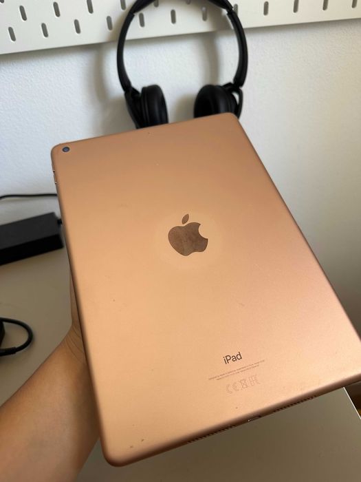 iPad 10.2" 7ª Geração A2197 (Para Peças/Reparação)
