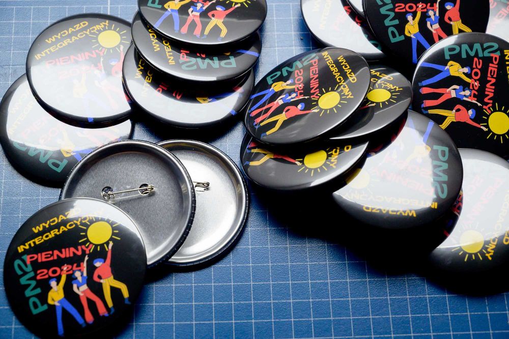 Przypinki z personalizowaną grafiką  / zdjęciem 75 mm - z agrafką