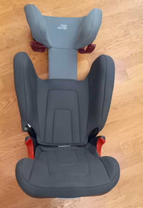 Дитяче автокрісло Britax-Romer KIDFIX 2 R Storm Grey в гарному стані.