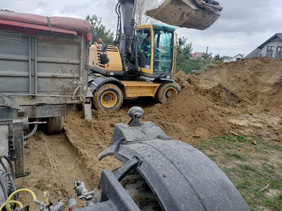 Prace ziemne, koparka kołowa   wykopy, wymiana gruntu transport