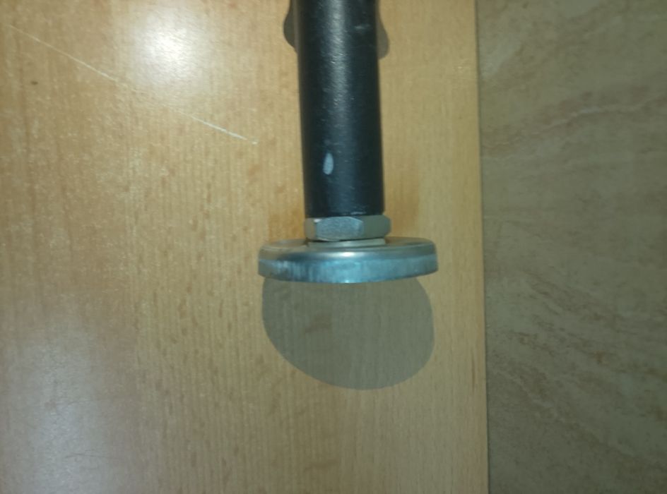 Drążek do ćwiczeń podciągania 75-83 cm.