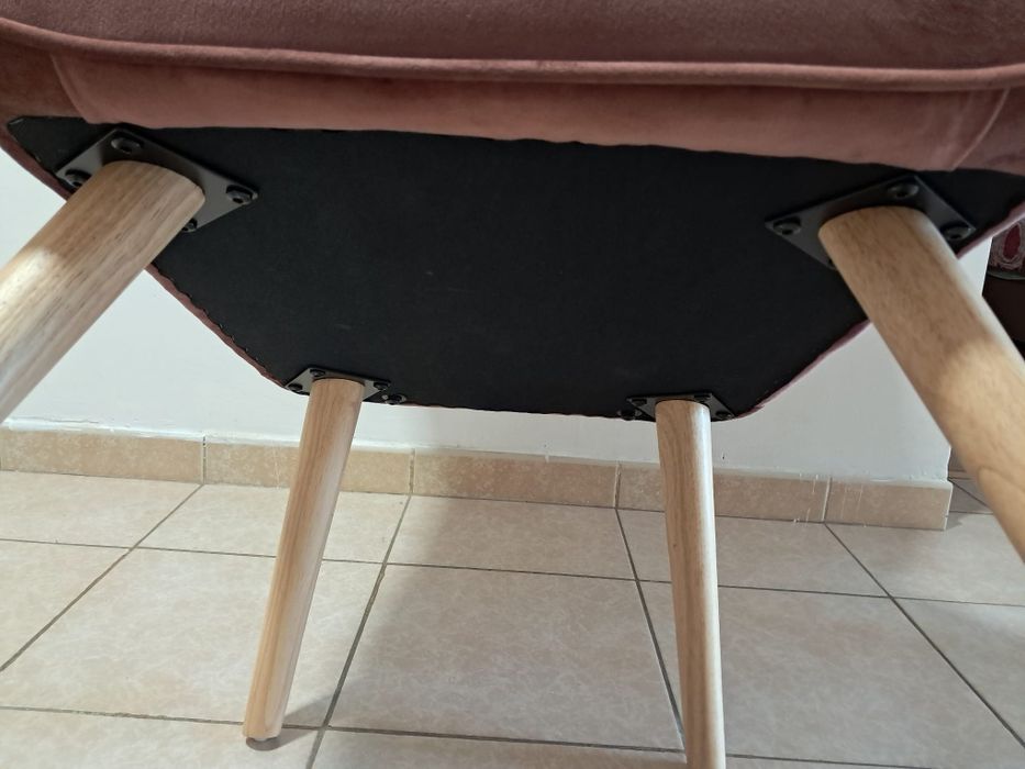 Cadeira de velodu como Nova