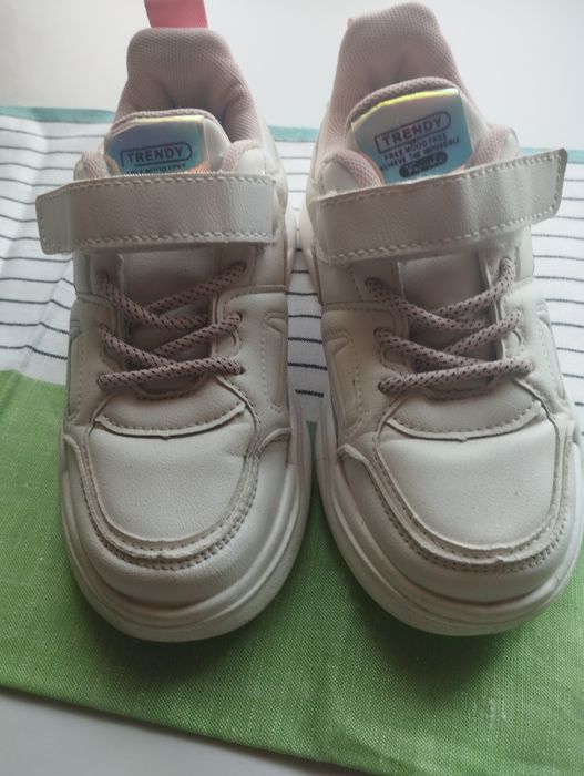 Кросівки для дівчинки