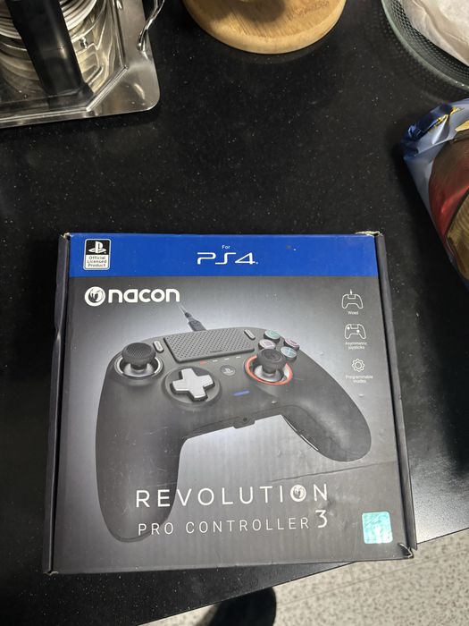 Revolution pro Controller 3- Ps4