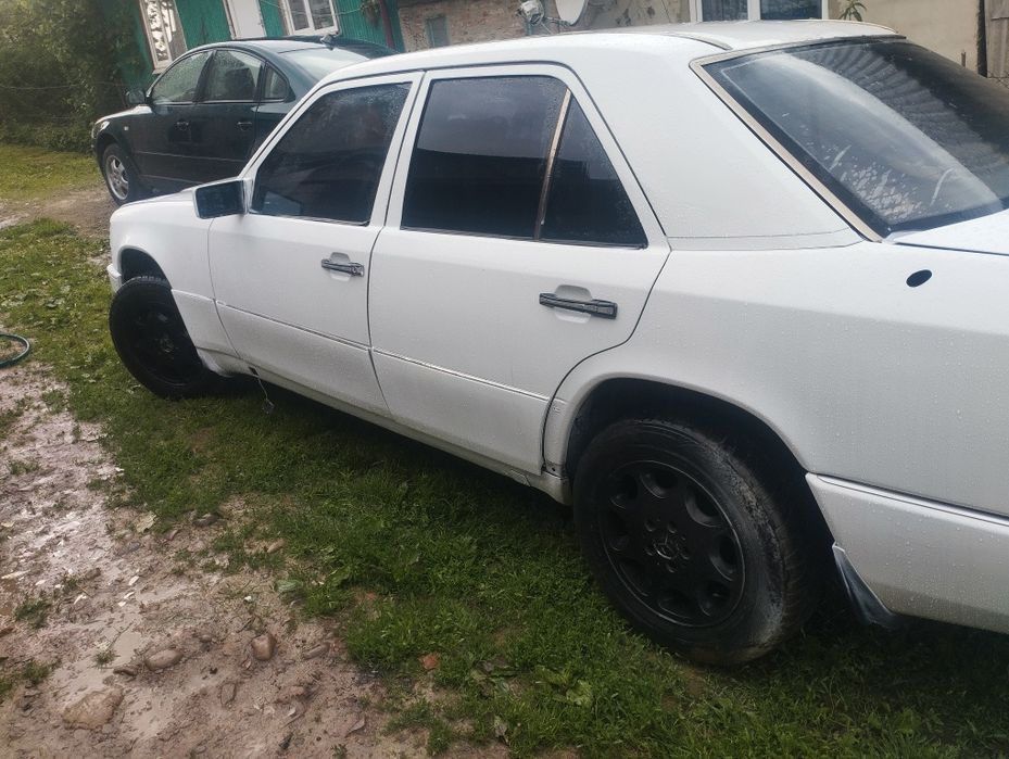 Продам w124 2.3 бензин