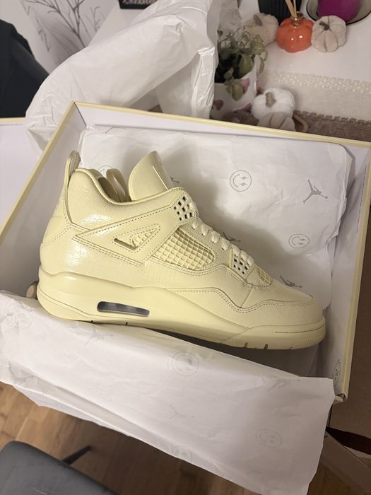 Jordan 4 x J Balvin