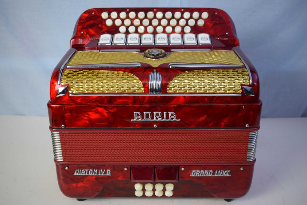 Adria  4 Voz  Sol#  Do#  Fa#