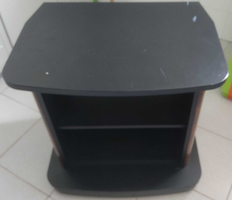 Móvel Para Televisão com Tampo Giratório