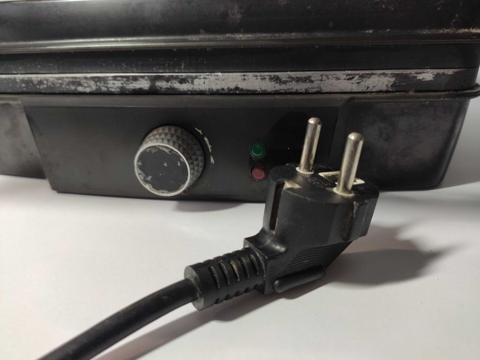 Електричний гриль Emerio