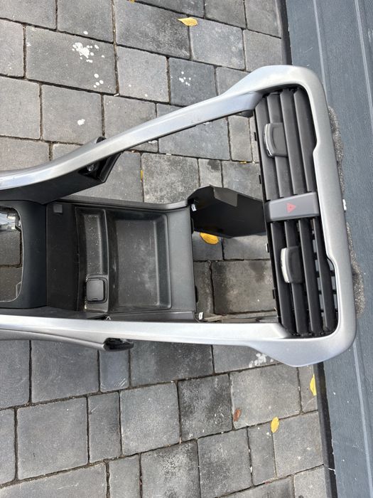 Ford Mondeo MK5 tunel środkowy kompletny