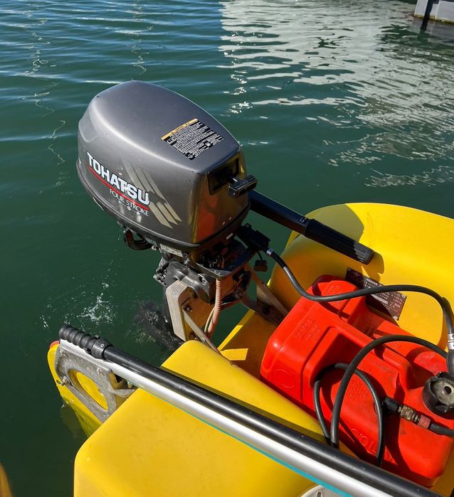 Trimaran desportivo Magnum 21