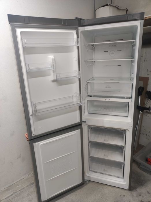 Frigorífico Hotpoint HAFC8 TO32SX (com avaria)