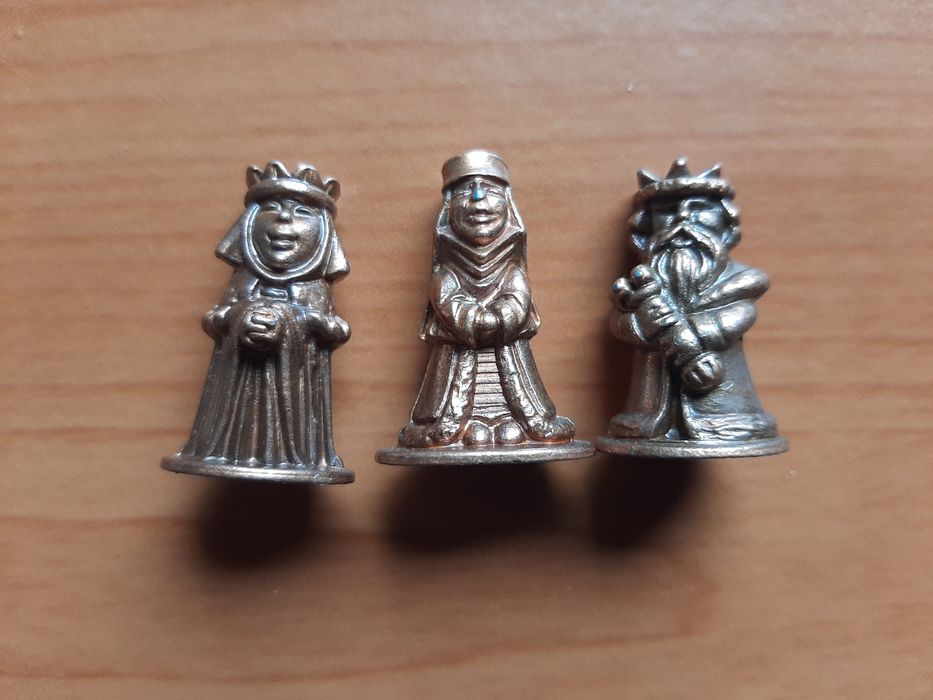 Vários bonecos vintage