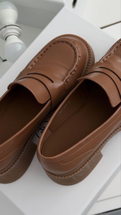 Лофери шкіряні жіночі estro