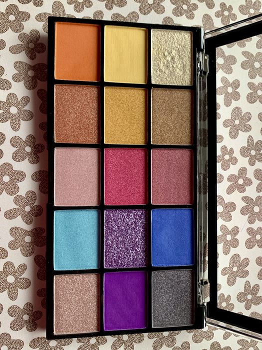 Palety Makeup Revolution Reloaded „Spirited Love” i „Visionary”