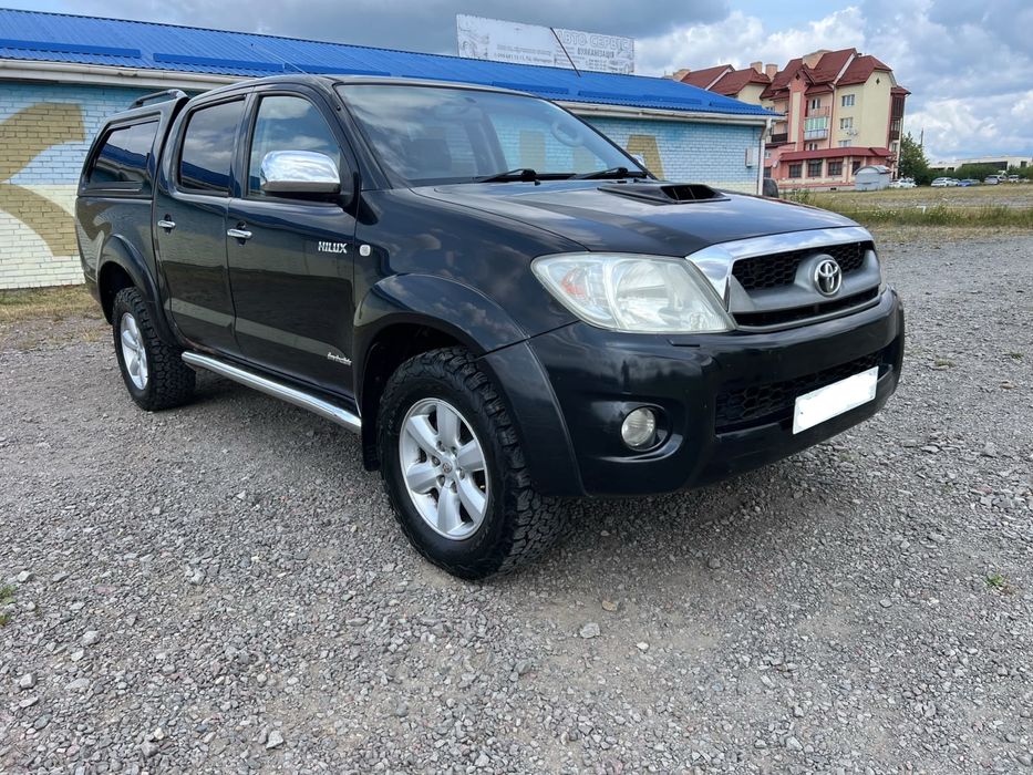 Toyota Hilux 3.0 диз. автомат