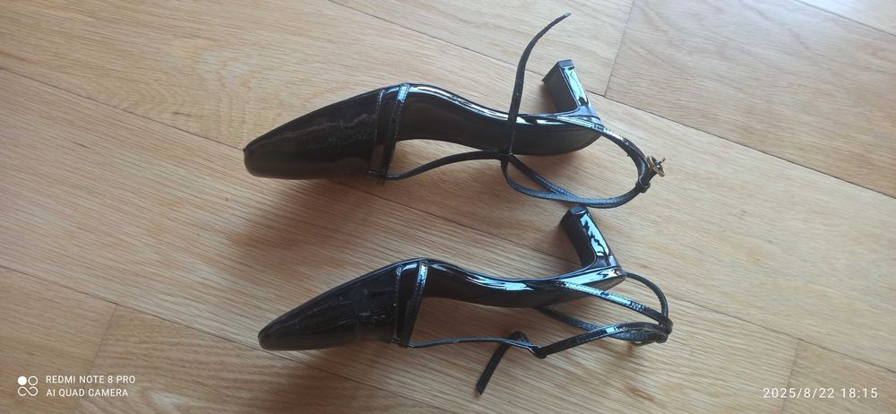 Sapatos pretos de verniz , Massimo Dutti, n.38