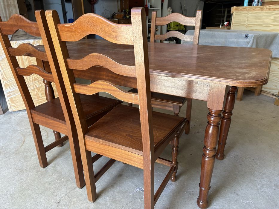 Mesa cozinha mogno