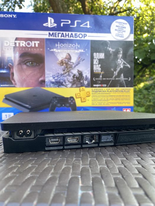 PlayStation 4 Slim 1Tb