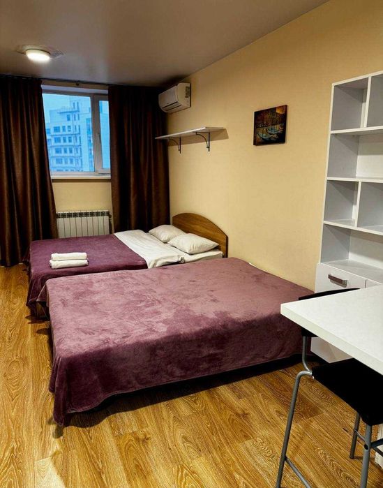 Оренда подобово квартира у новому домі біля посольства США