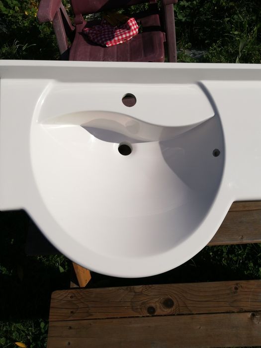 Umywalka z blatem porcelanowa